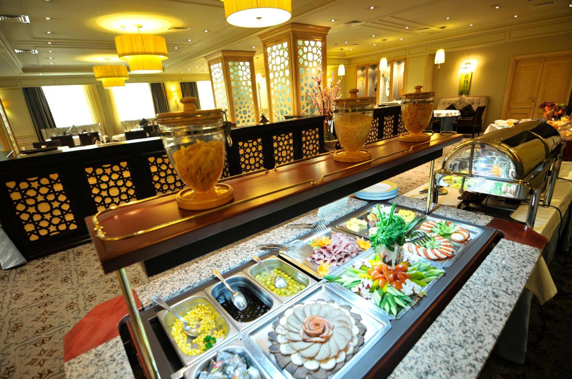 Grand Tien Shan Hotel Almatý Restaurante foto